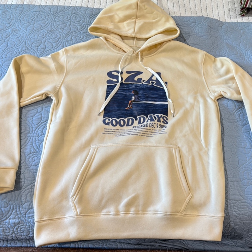 SZA Creamy Yellow Hoodie with Graphic Print